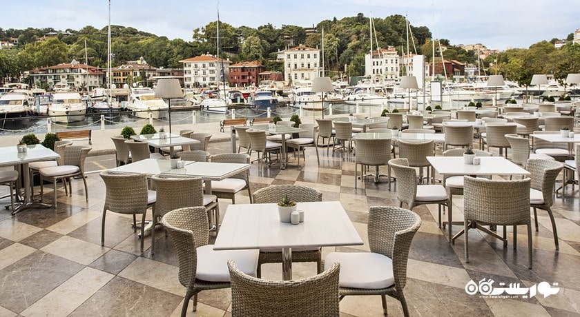 کافه و شیرینی پزی آر ای ای دی